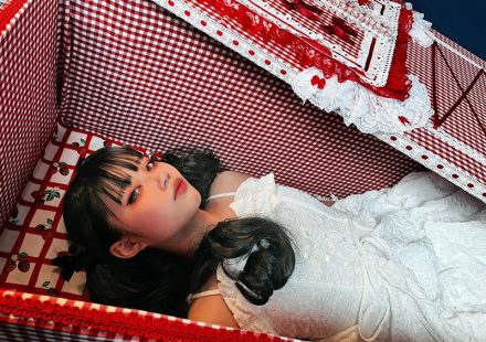 Coffin Relaxation Salon in Tokyo